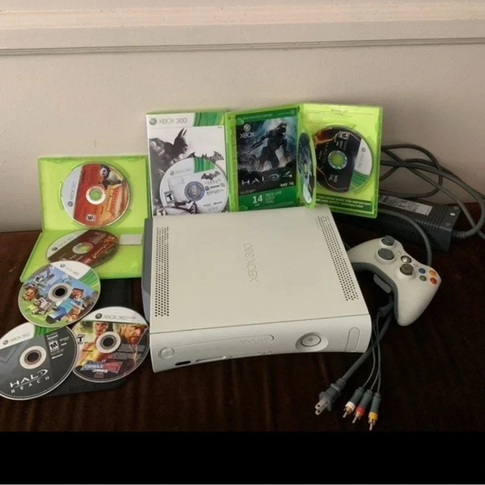 Xbox 360 Console with Controller and Games - White